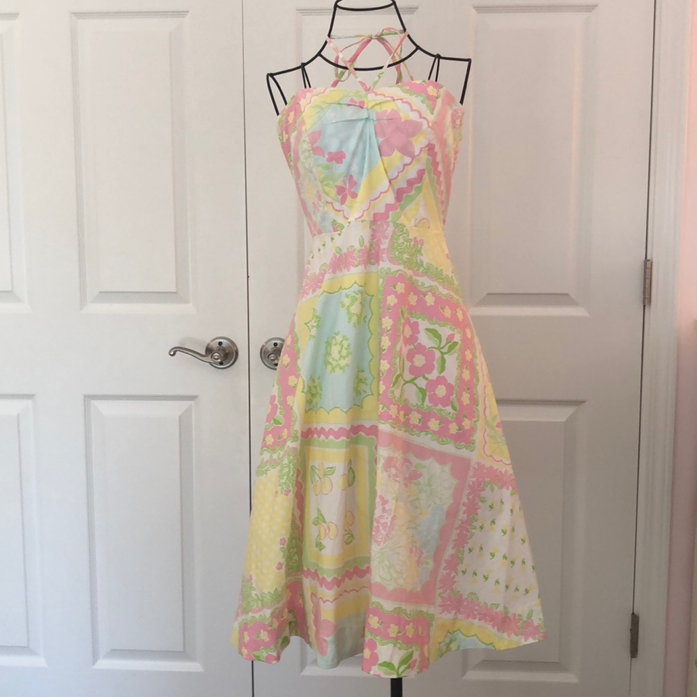 A cute Lily Pulitzer sundress perfect for Spring!